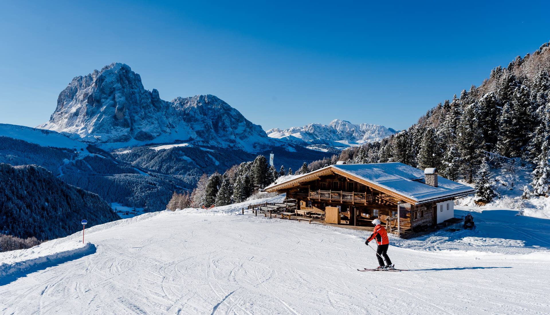 https://www.ski-i.com/©DOLOMITES Val Gardena 