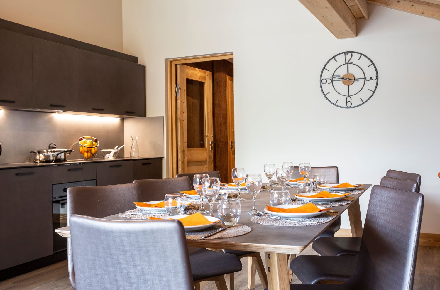Residence Daria-I-Nor Alpe d'Huez - Apartments dining room and kitchen