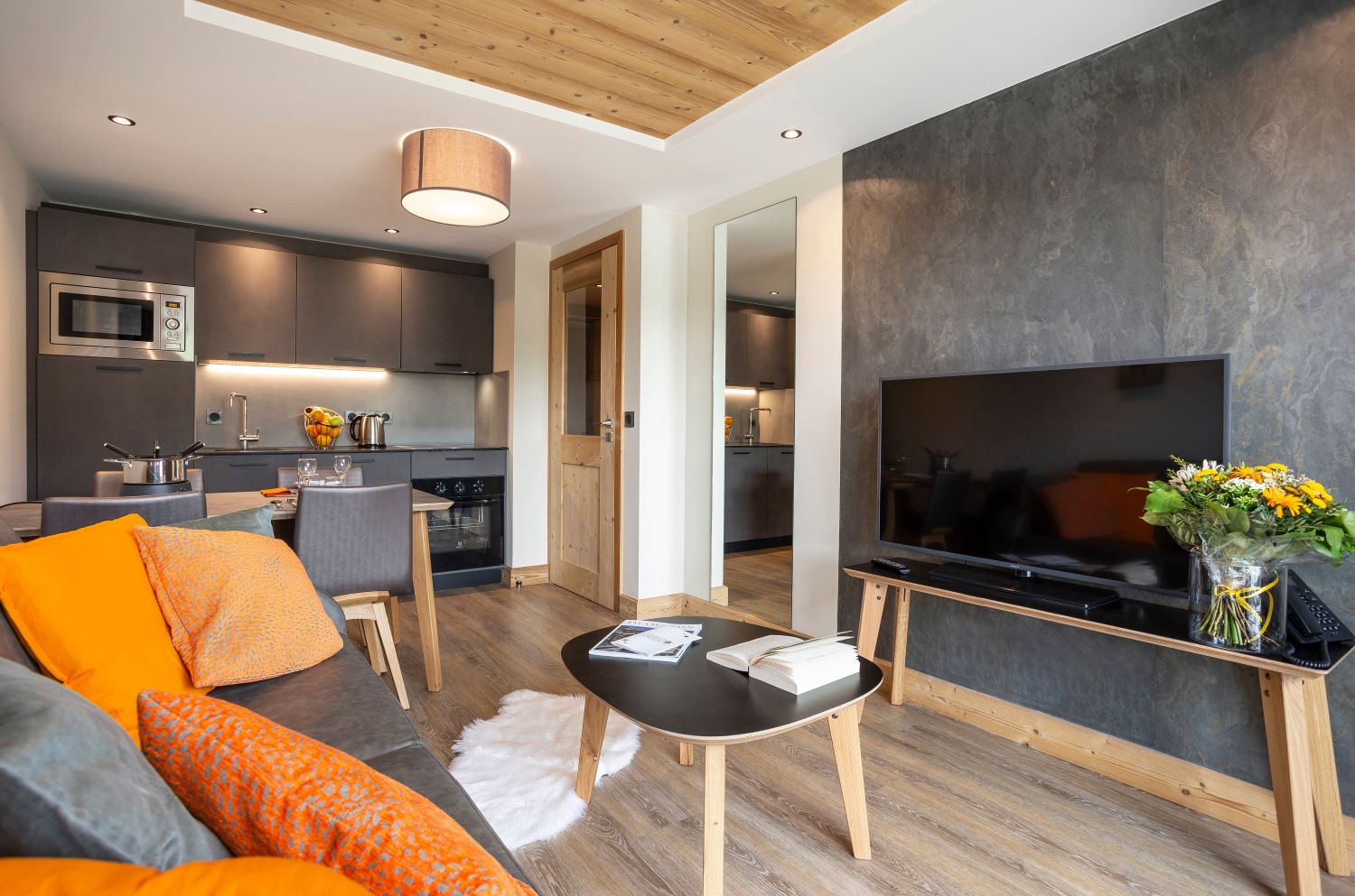 Residence Daria-I-Nor Alpe d'Huez - Apartments living room dining room and kitchen