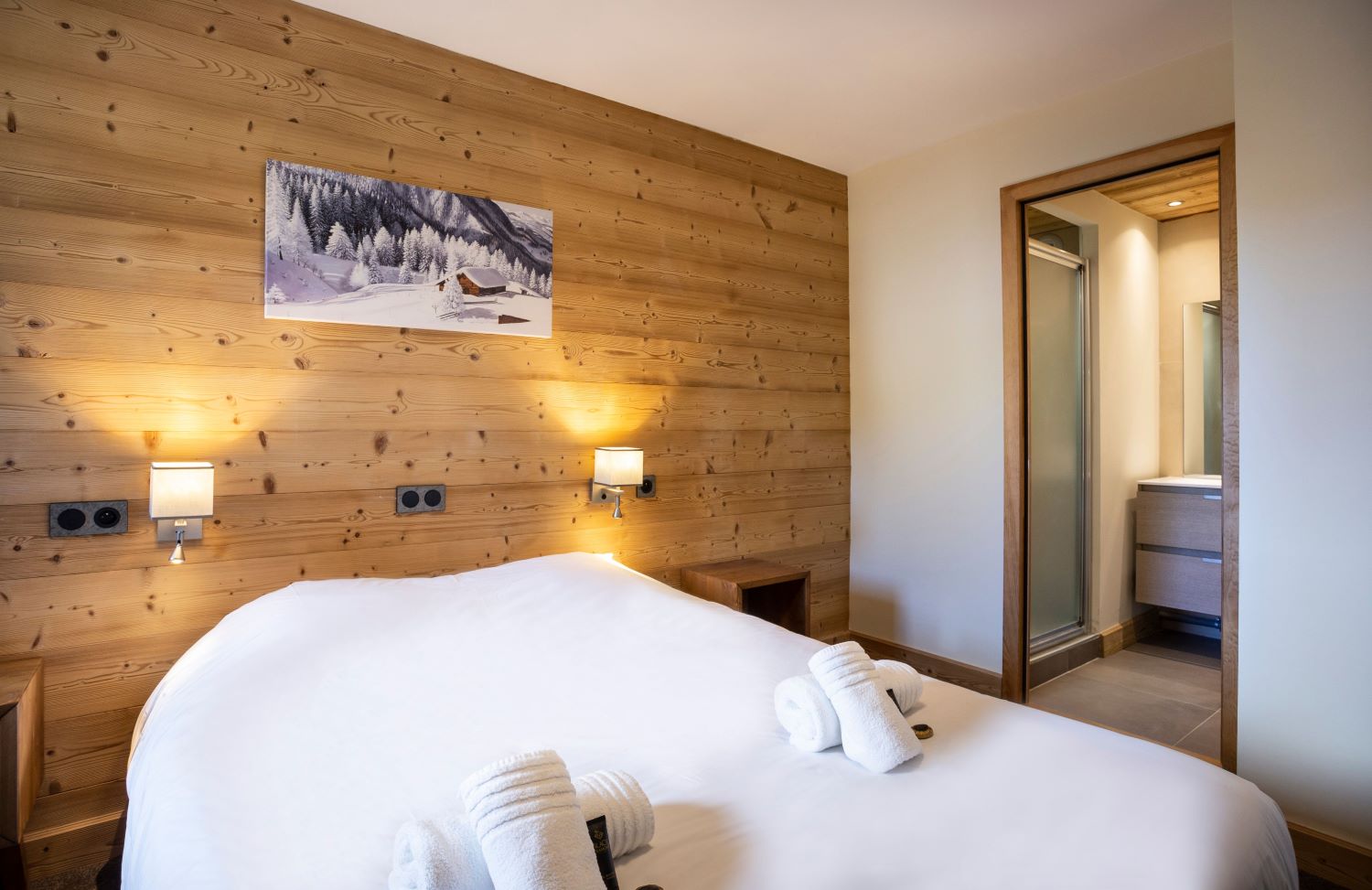 Residence Daria-I-Nor Alpe d'Huez - apartments small double bedroom and ensuite