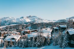 Courchevel CourchevelTourisme DomaineSkiable22 74 Courchevel Tourisme 2027 01 11 ski pass page