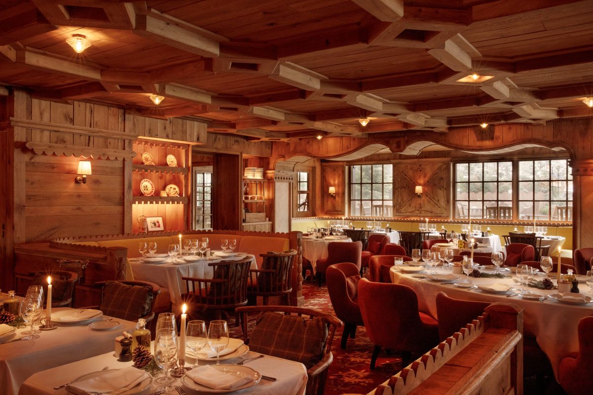 Hotel Fouquet's Courchevel - cosy atmospheric restaurant dining room with candles