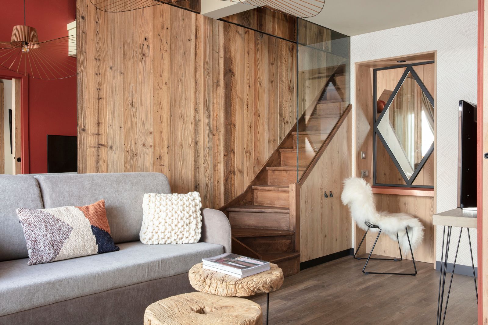 Grandes Rousses Hotel & Spa Alpe d'Huez - Lounge and staircase