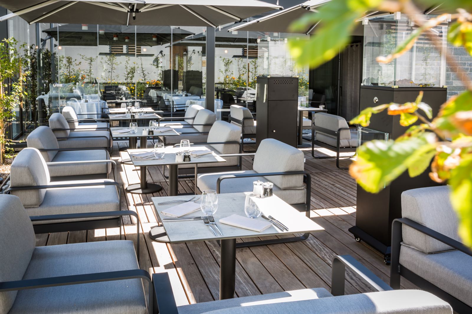 Hotel Héliopic Chamonix - Outside terrace for dining