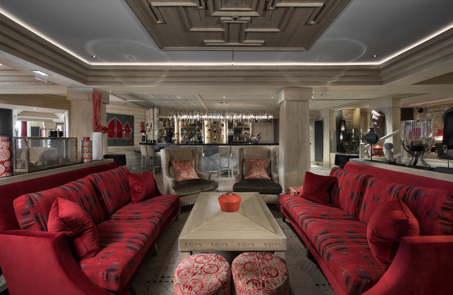 Hotel Le K2 Altitude Courchevel - comfy seating area in hotel bar