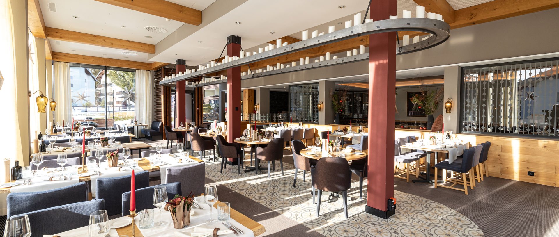 Valbella Resort Lenzerheide - bright and modern restaurant 
