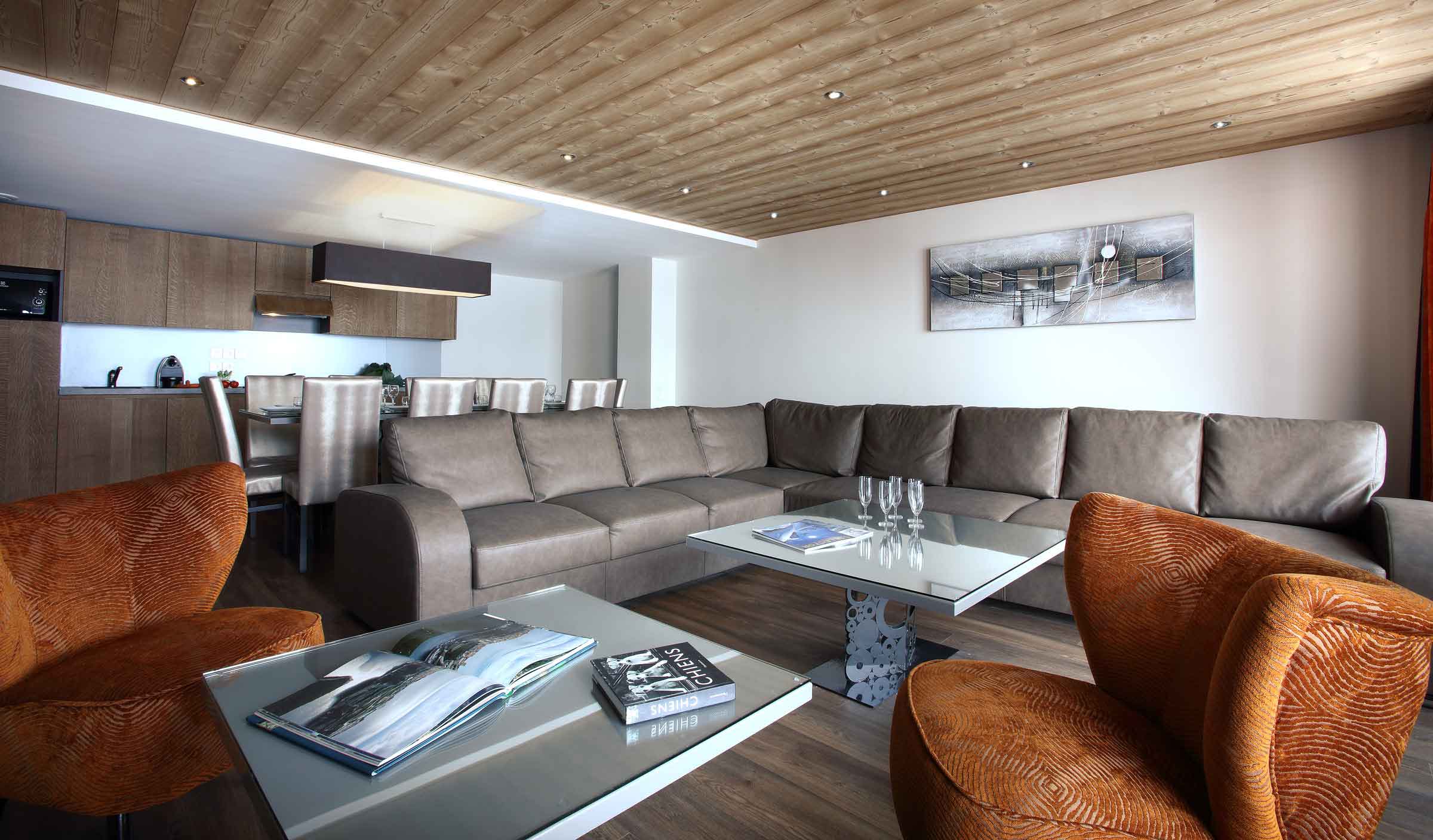 Residence La Source des Arcs, Les Arcs - large living room with corner sofa, armchairs and coffee table